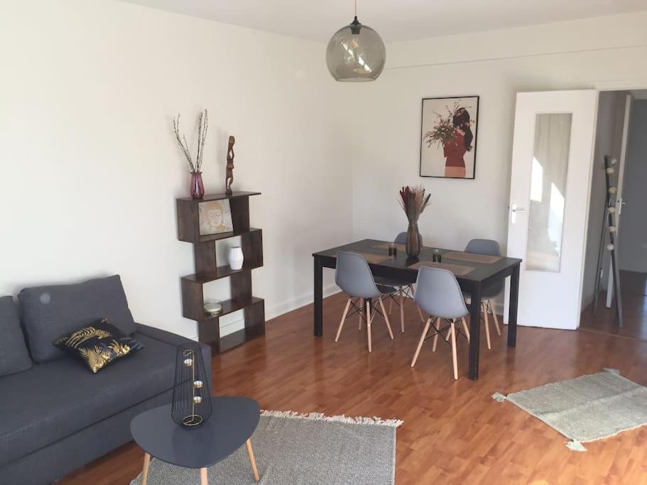 Cosy Large Appartement 20 Minutes Downtown Paris Villejuif Buitenkant foto